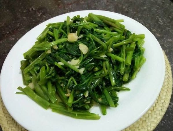 Tumis Kangkung Bawang Putih